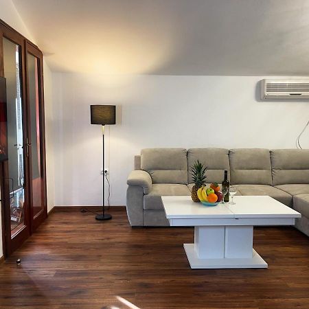 Family Residence Petrovac Extérieur photo
